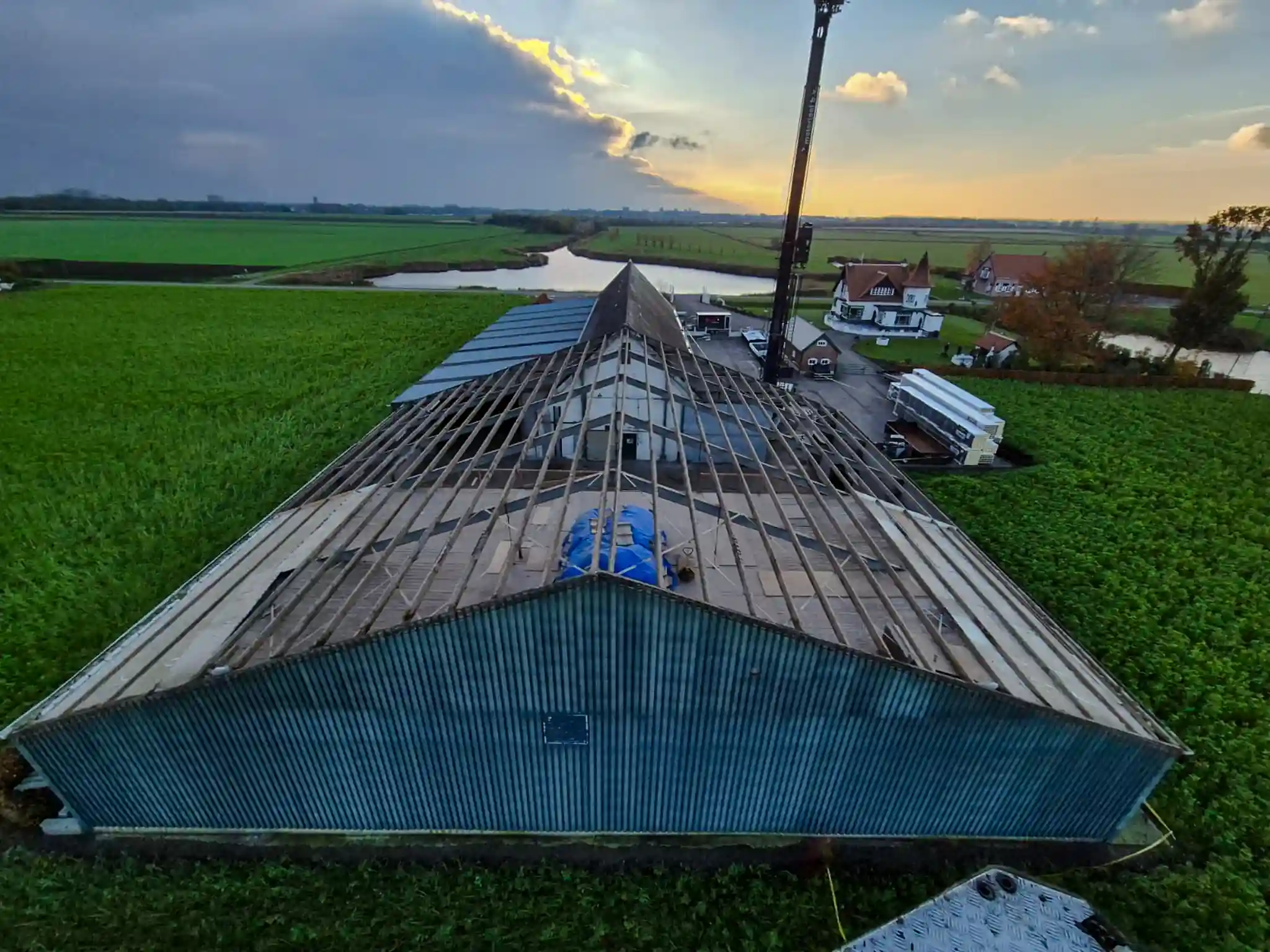 Dakrenovatie in Westdorpe door Bunt Lichtstraten 